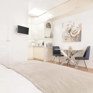  Apartment Cozy&quiet With A/c In Centre